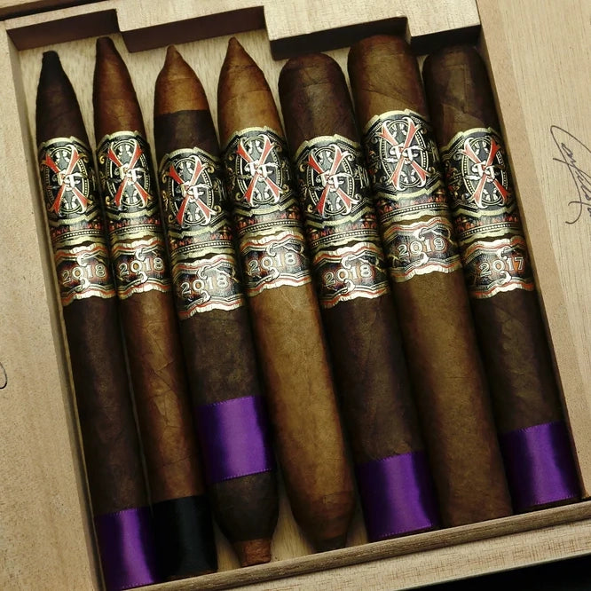 FFOX Opus7 Travel Humidor and Cigars