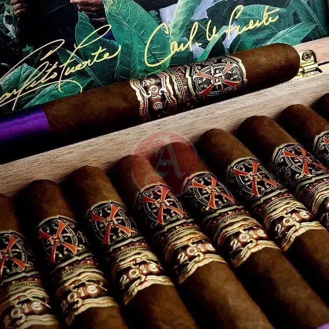 FFOX Heaven and Earth Tauros The Bull Maduro Open Box