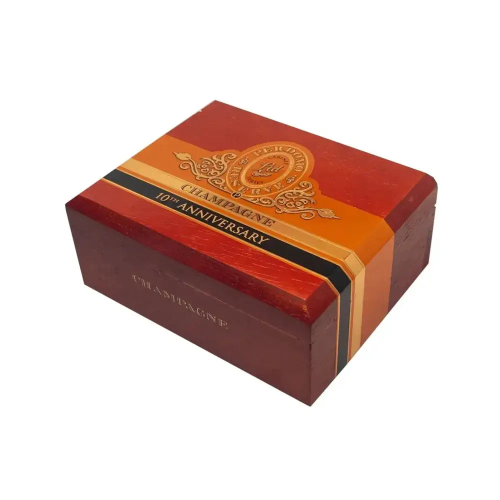 Perdomo Reserve 10th Anniversary Champagne Robusto Closed Box
